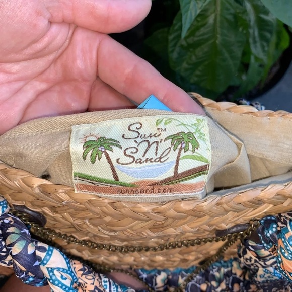 Awesomely laid back summertime small tote/bag - Picture 7 of 8